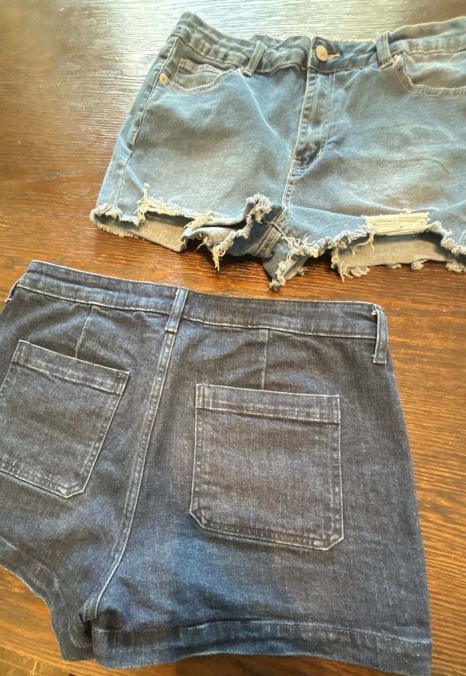 Bundle of 4 Women's Denim Shorts: Old Navy, Akira, Ariya Jeans, Denim Blvd - Picture 6 of 12